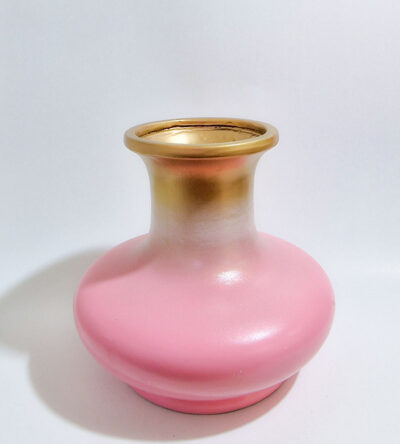 Κεραμικό βάζο σε ροζ χρώμα με χρυσές λεπτομέρειες