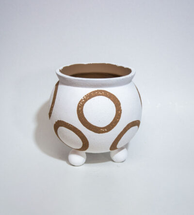 Ceramic gaspot in white color with gold details